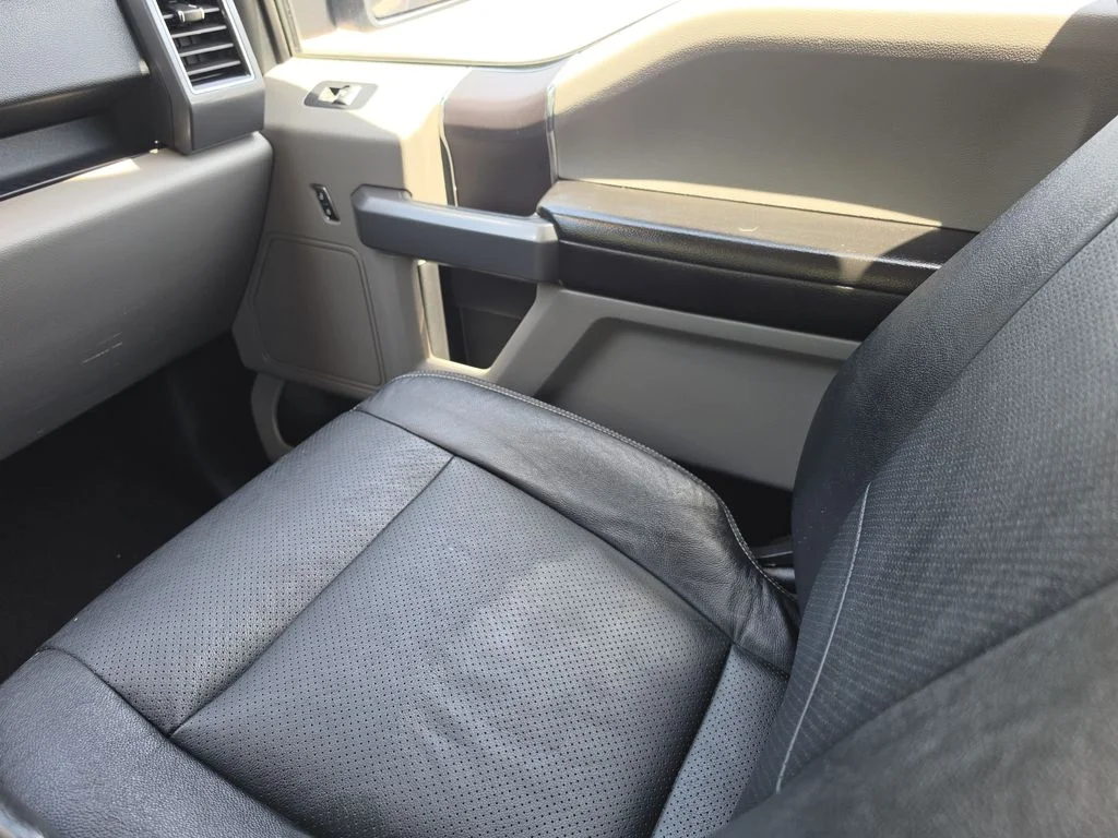 Certified Used 2019 Blue Ford XLT image 16