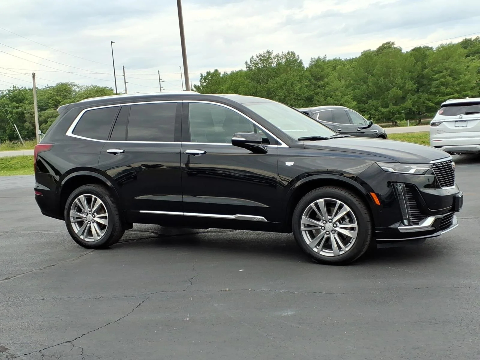 Used 2023 Black Cadillac Premium Luxury image 2
