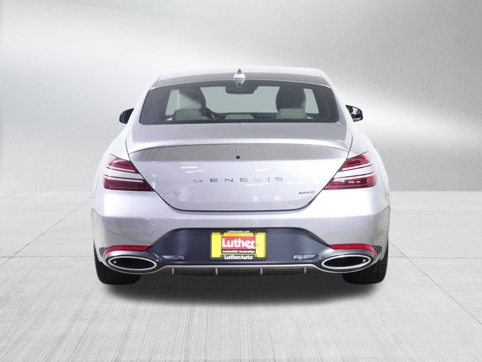 Certified Used 2024 Savile Silver Genesis 2.5T image 6