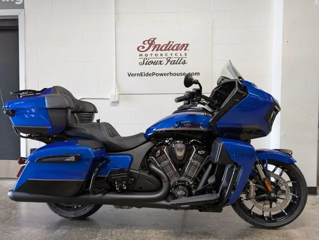 2026 Indian Motorcycle Pursuit® Dark Horse® 112 w/ PowerBand Audio Deep Blue Metallic with Black M 