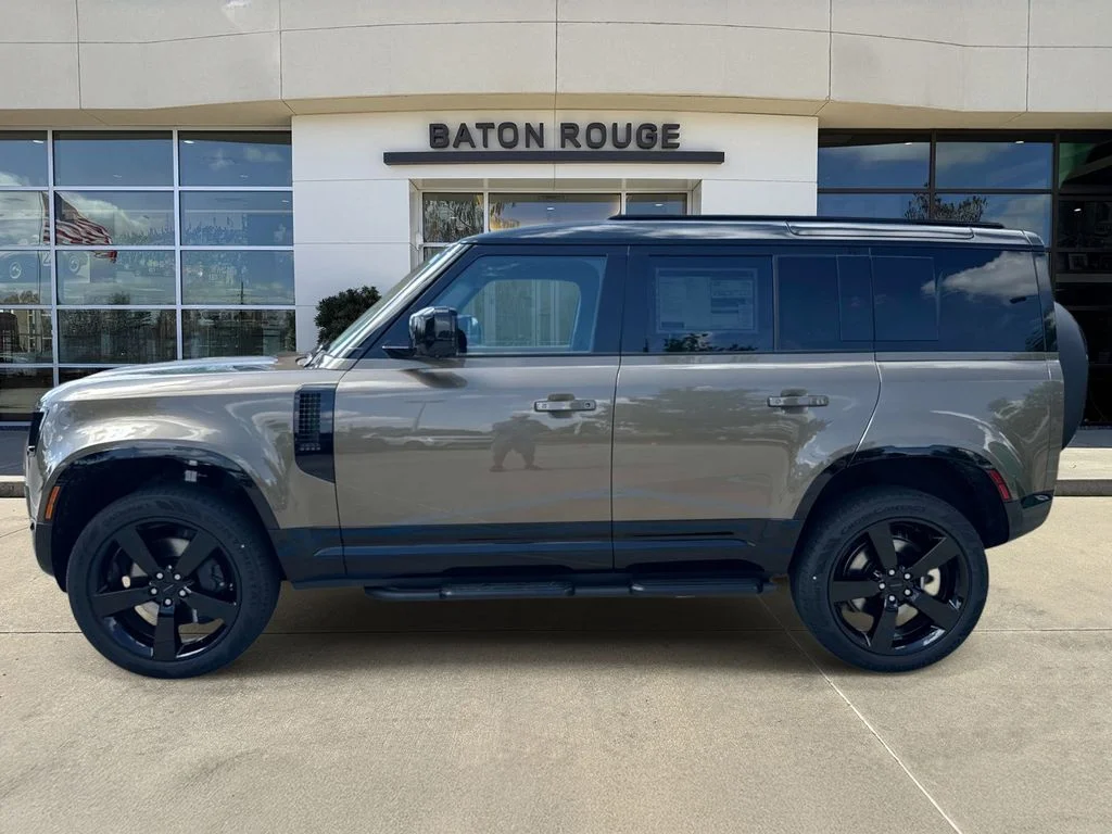 New  Gray Land Rover X-Dynamic SE image 5