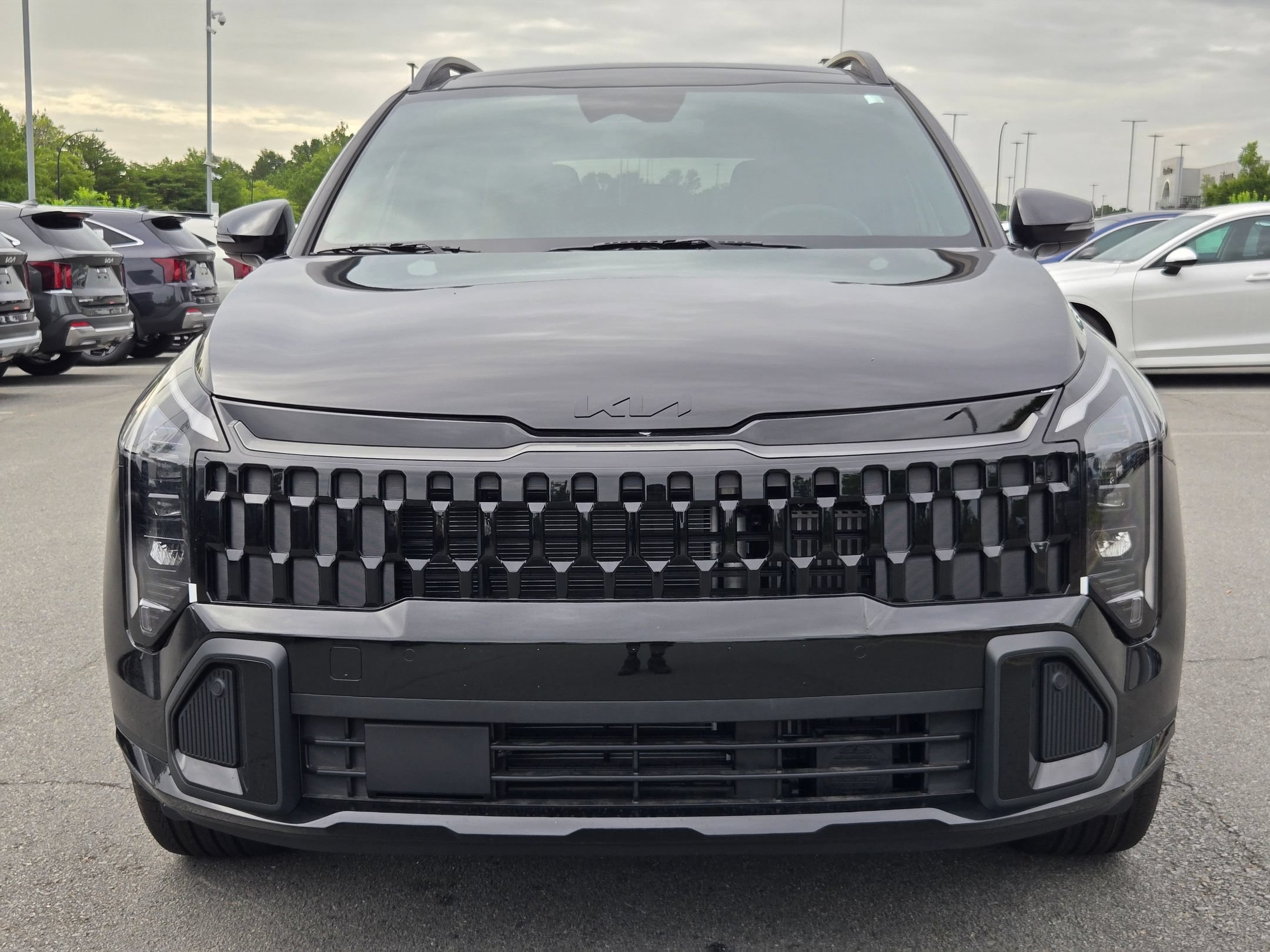 New 2026 Fusion Black Kia X-Line image 2