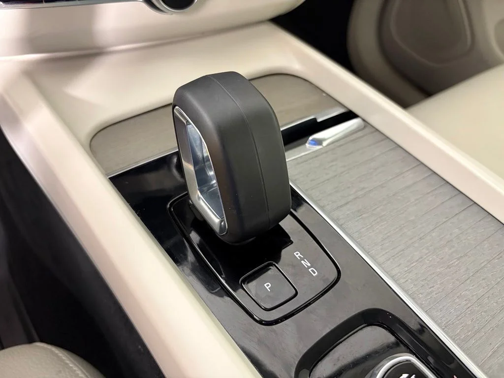 Used 2023 Denim Blue Metallic Volvo Plus image 30
