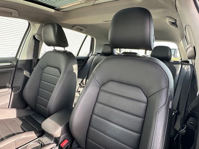 Used 2017 Silver Volkswagen TSI SEL 4-Door image 25