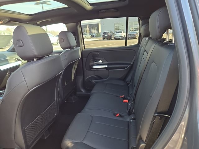 New 2026 Mountain Grey Metallic Mercedes-Benz GLB250 image 27