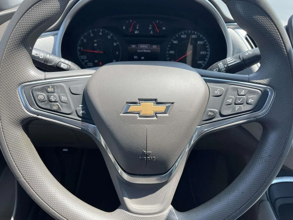 Used 2020 White Chevrolet LS image 18