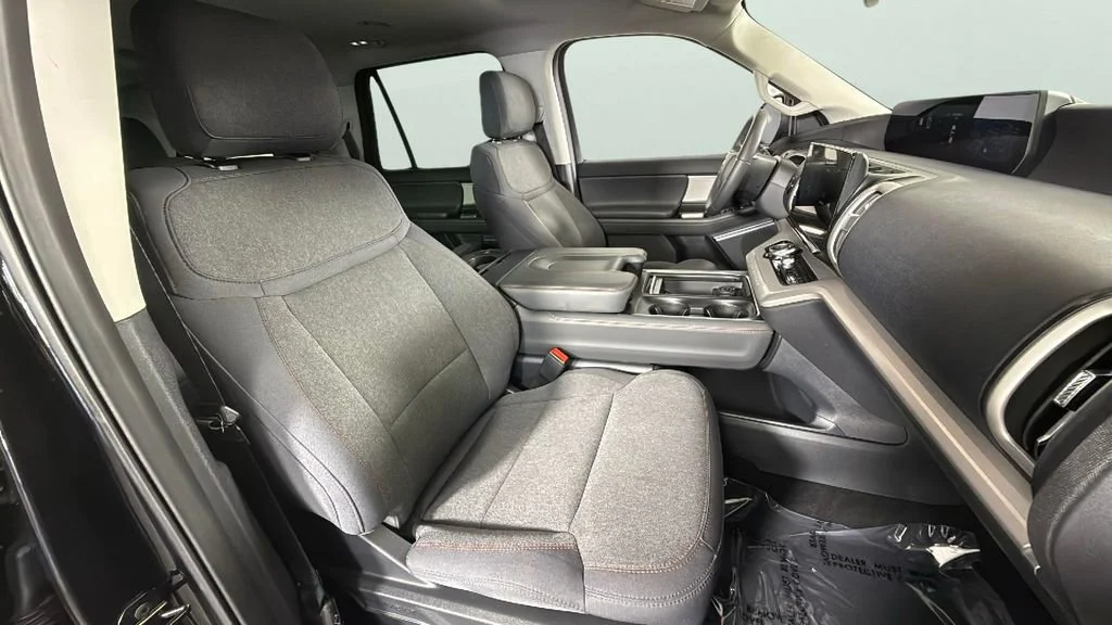 Used 2025  Ford Active image 36