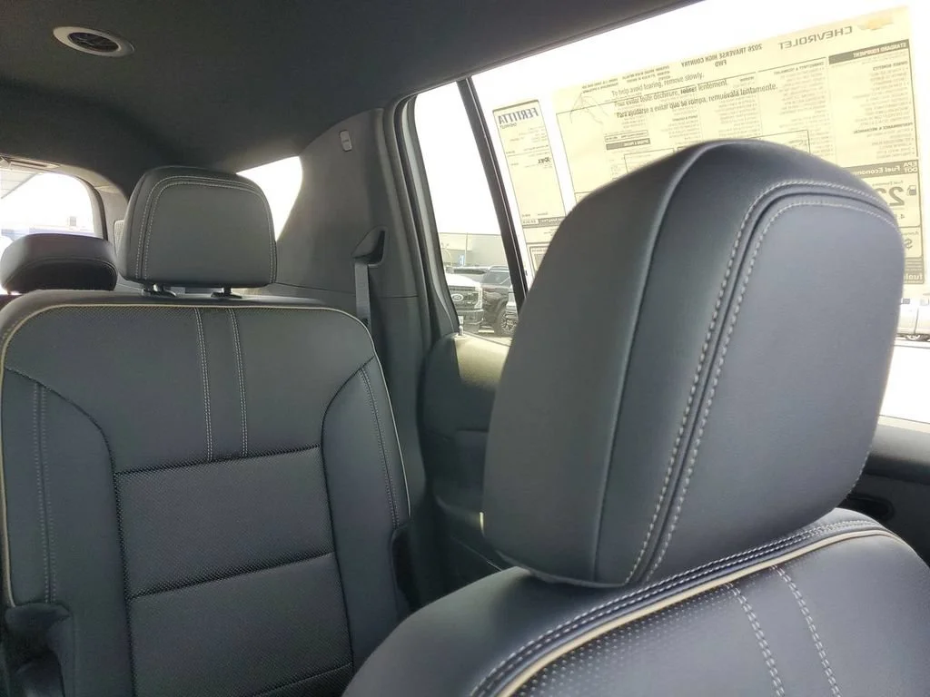 New 2026 Mosaic Black Metallic Chevrolet High Country image 12