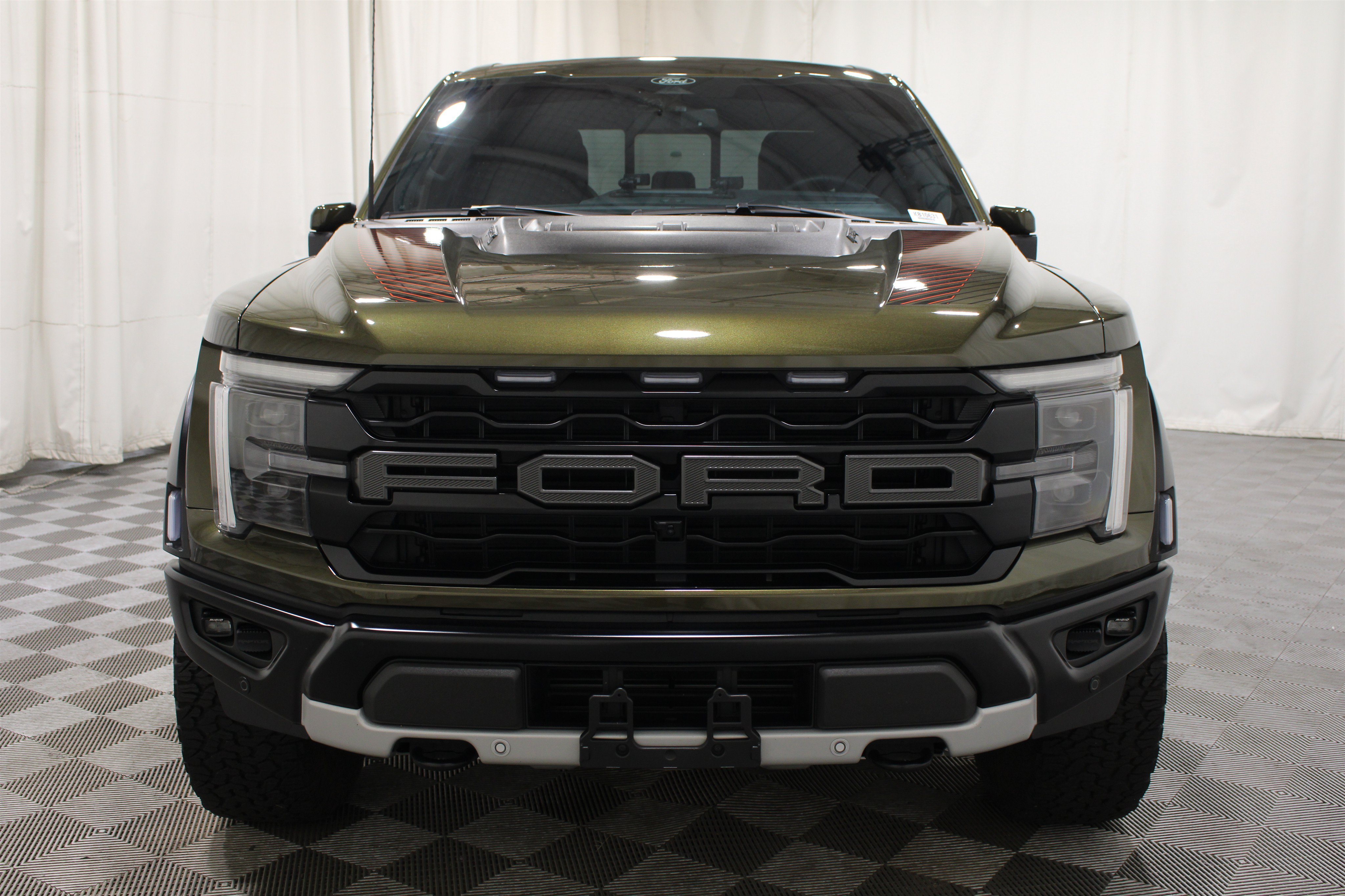 Used 2024 Shelter Green Ford Raptor image 40