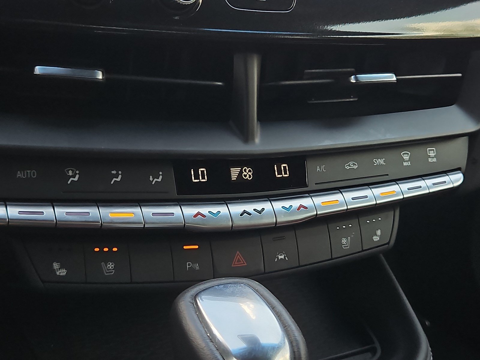 Used 2025 Argent Silver Metallic Cadillac Sport image 25