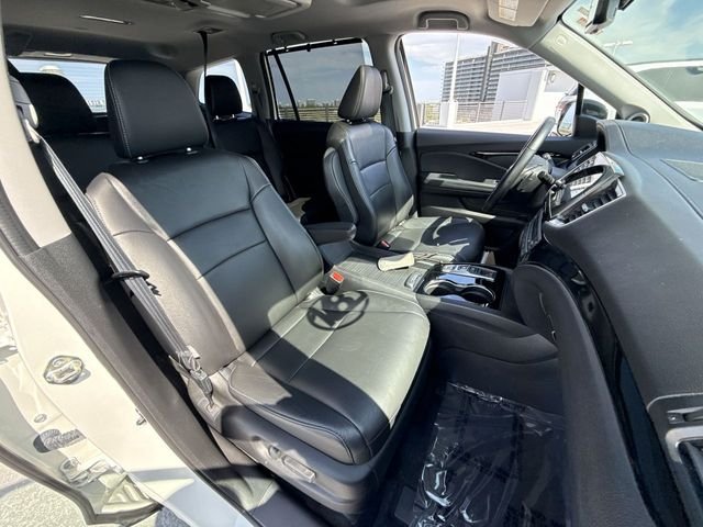 Used 2019  Honda Touring image 27