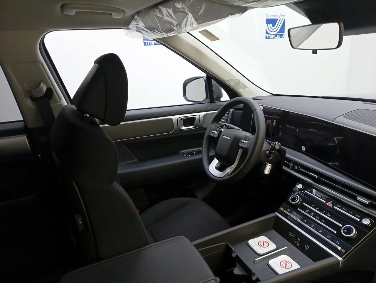 New 2026 Hampton Gray Hyundai SE image 17