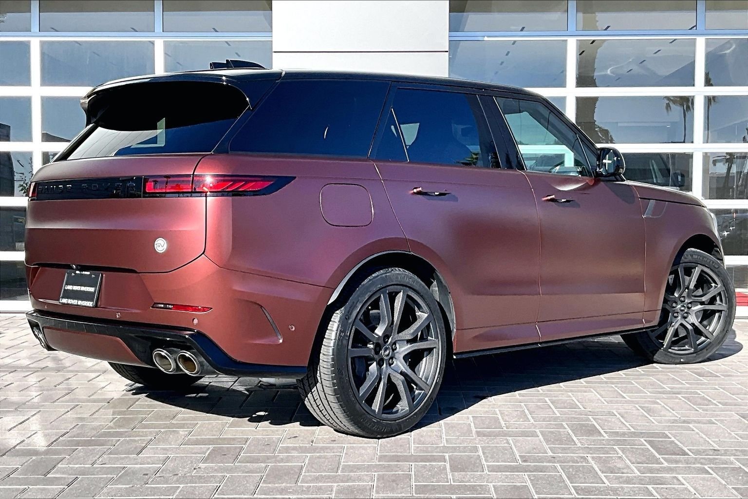 Used 2025 Brown Land Rover SV Edition Two image 13