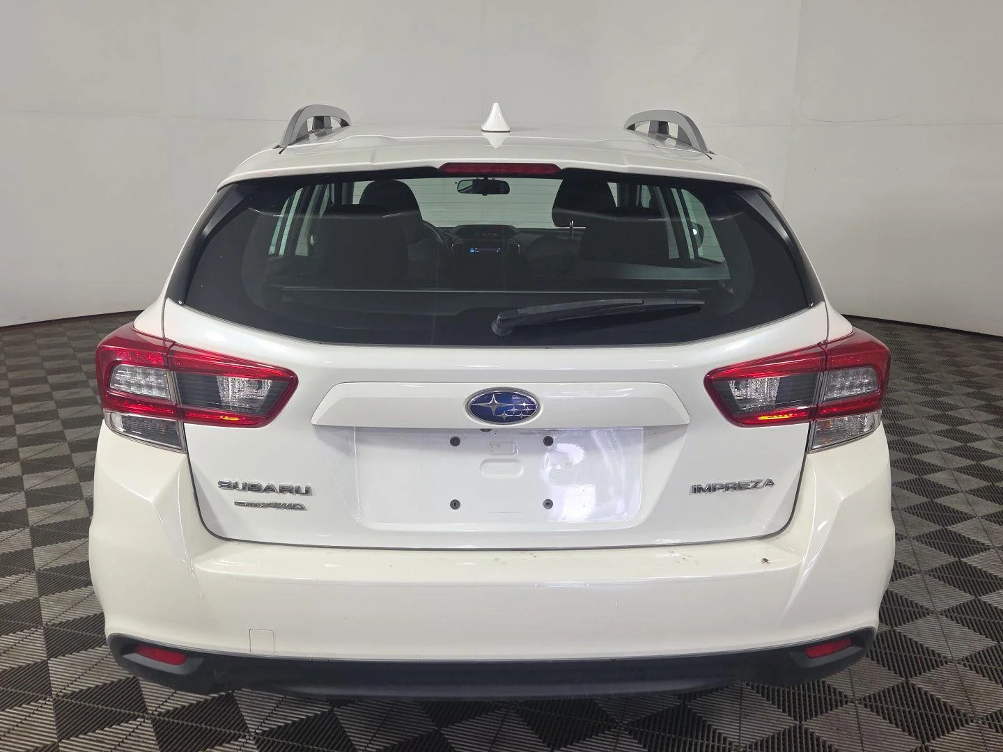 Used 2022 Crystal White Pearl Subaru Premium image 6