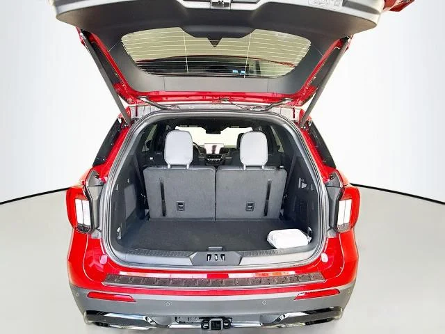 New 2026 Rapid Red Metallic Tinted Clearcoat Ford ST-Line image 61