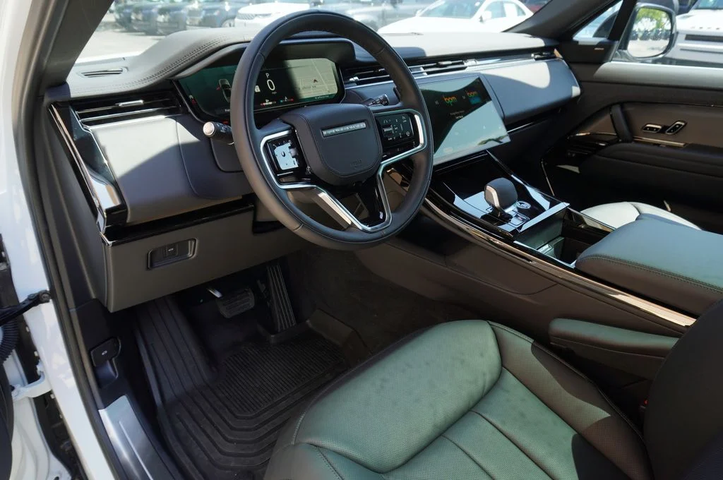 New 2026 Fuji White Land Rover SE image 13