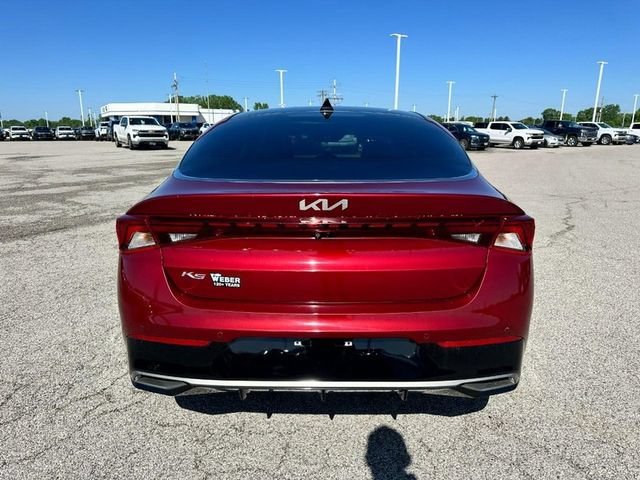 Used 2022 Red Kia EX image 4