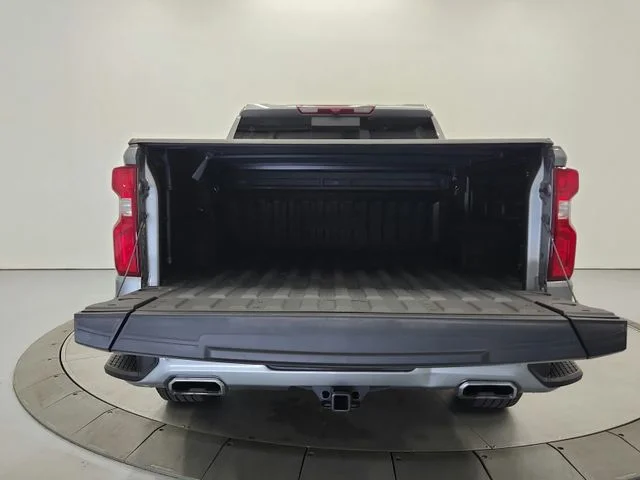 Used 2024 Gray Chevrolet High Country image 26