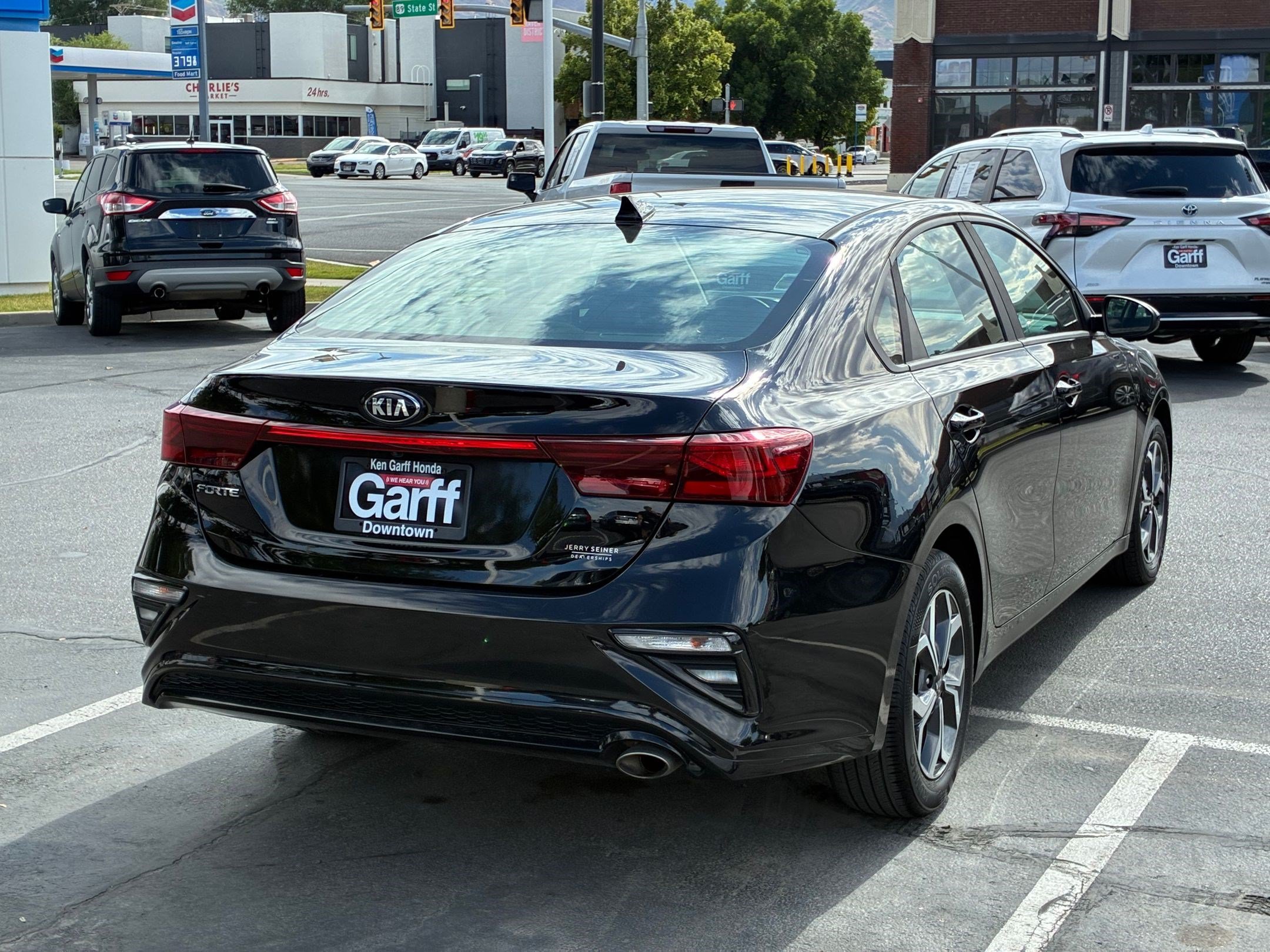 Used 2019 Aurora Black Kia LXS image 3
