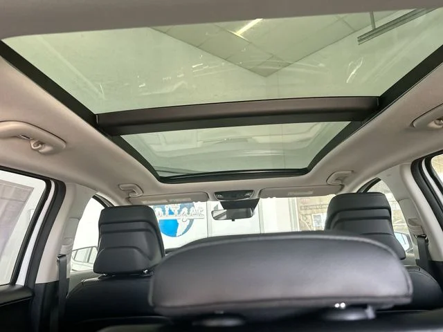 New 2026 Glacial White Pearl Kia EX image 18