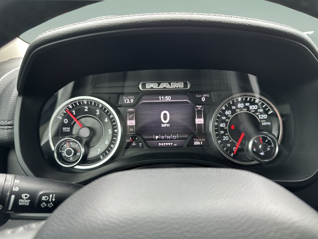 Used 2022 Silver Ram Laramie image 32