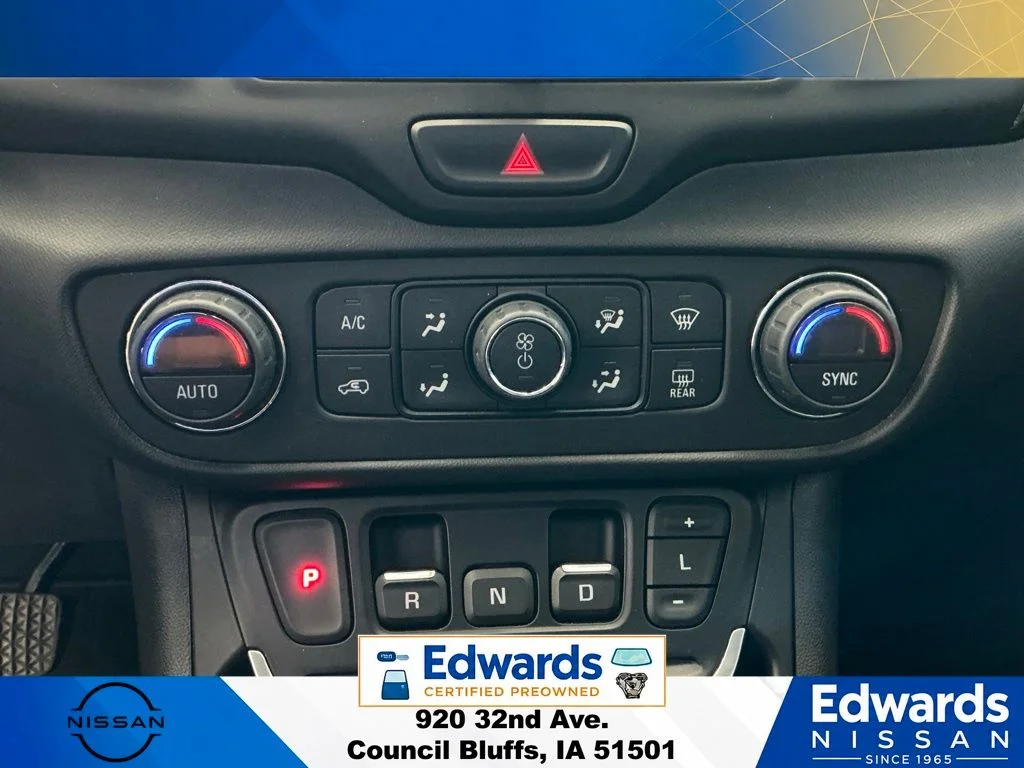 Used 2021 Blue GMC SLE image 26