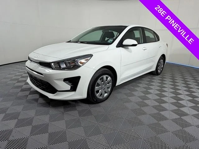 Used 2023 White Kia LX image 3