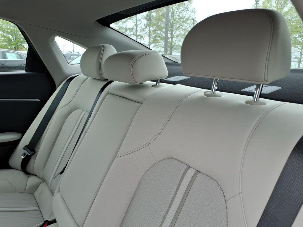 New 2026 White Hyundai SEL image 11