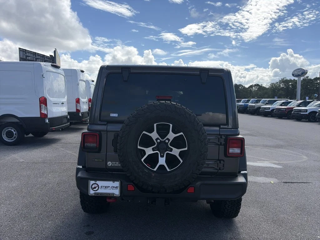 Certified Used 2021 Gray Jeep Unlimited Rubicon image 6