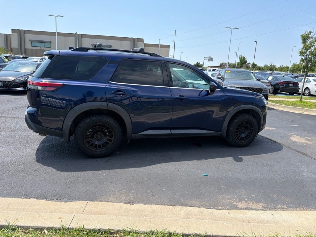 Used 2022 Blue Nissan SV image 8