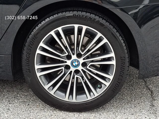 Used 2019 Black Sapphire Metallic BMW 530e xDrive iPerformance image 8