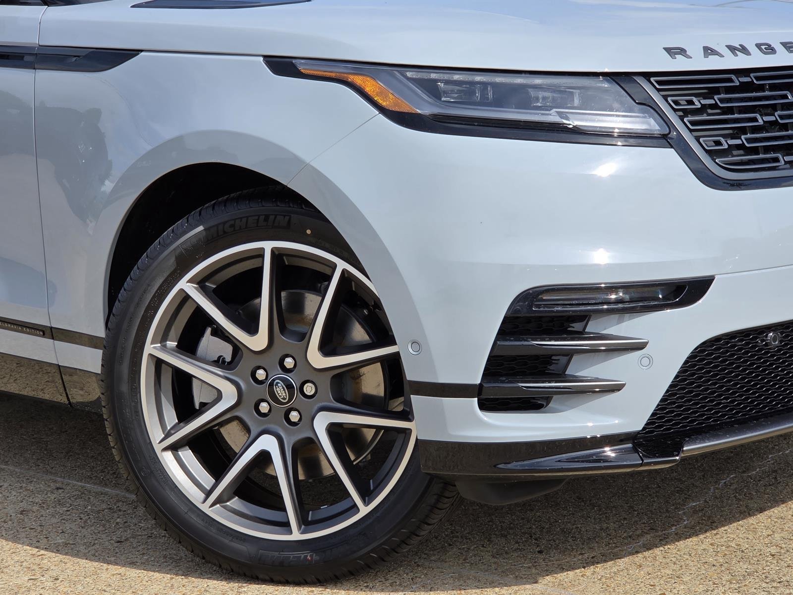 New 2026 Arroios Grey Land Rover Belgravia Edition image 7