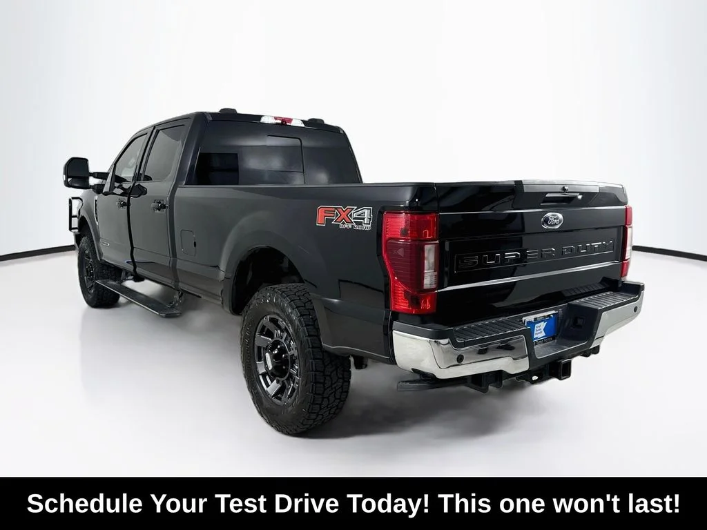 Used 2020 Black Metallic Ford Lariat image 6