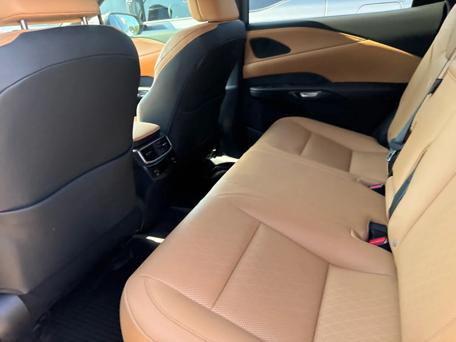 Used 2026 Eminent White Pearl Lexus Premium+ image 17