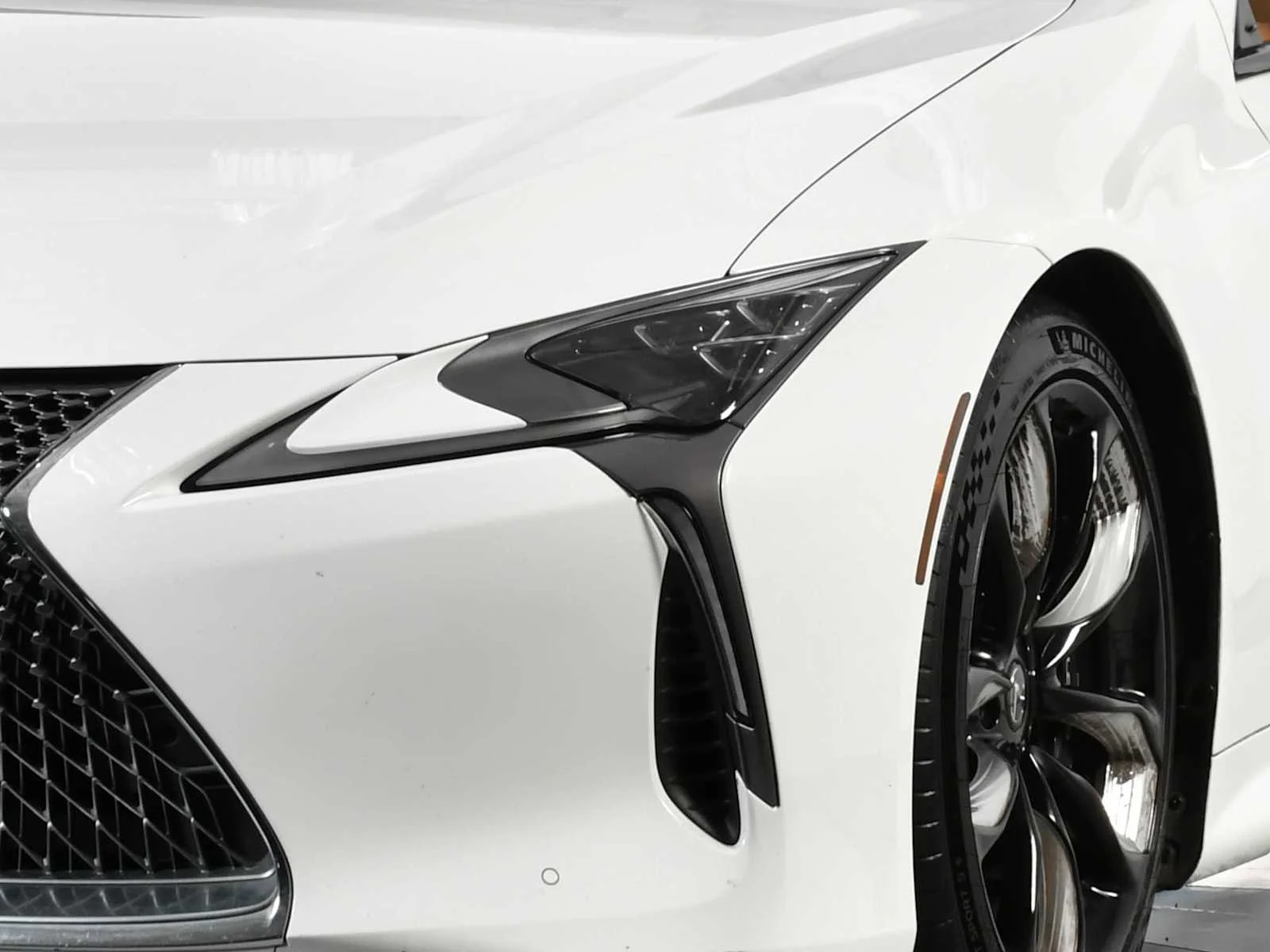 Certified Used 2024 ULTRA WHITE Lexus  image 11