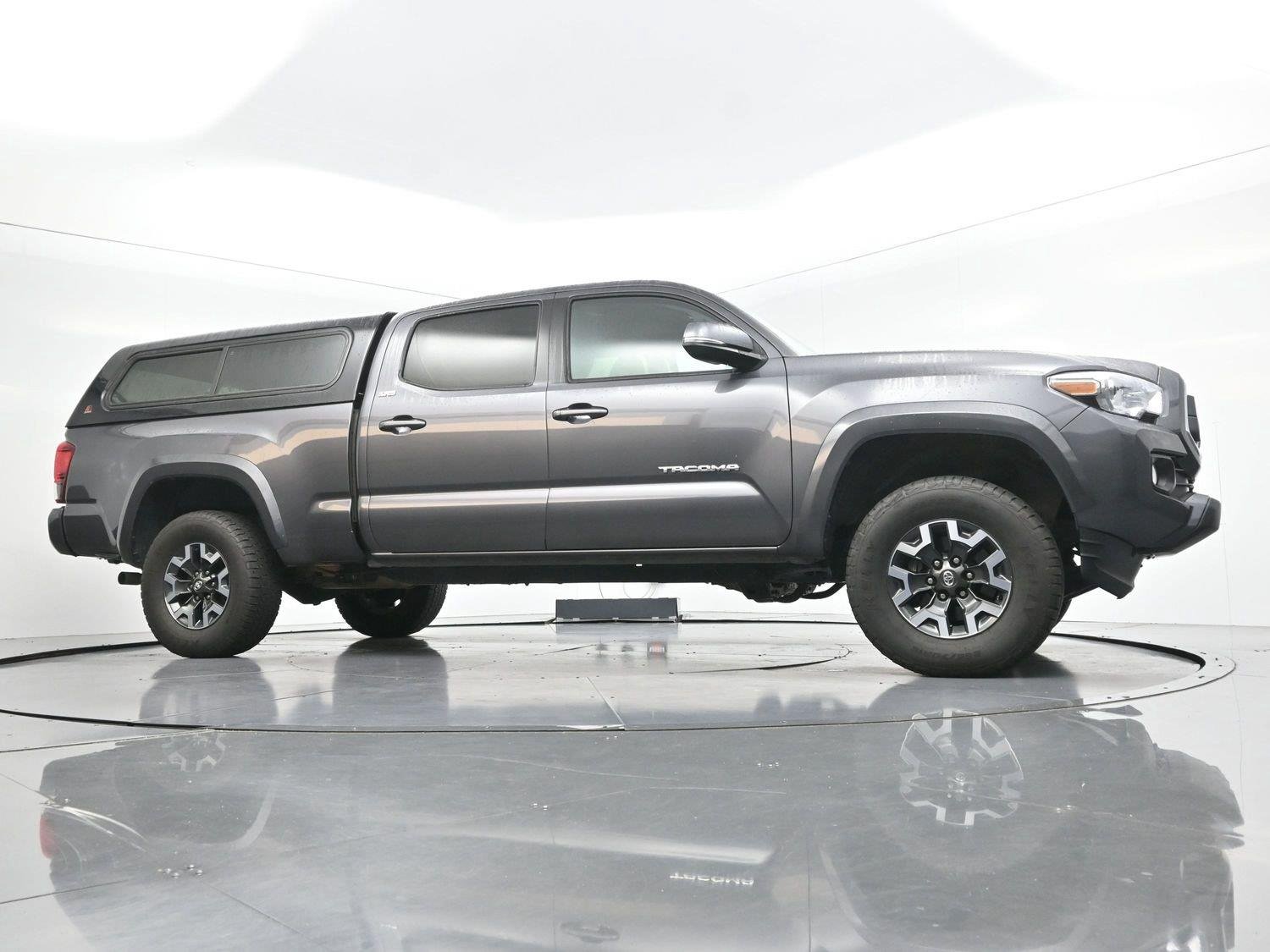 Used 2023 Magnetic Gray Metallic Toyota SR5 image 40