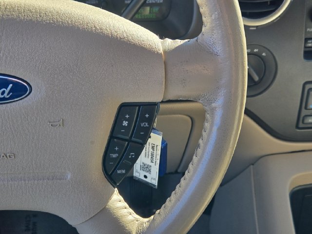 Used 2004 White Ford Eddie Bauer image 36