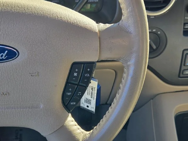 Used 2004 White Ford Eddie Bauer image 36