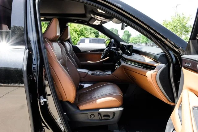 Used 2022 Black INFINITI Autograph image 47