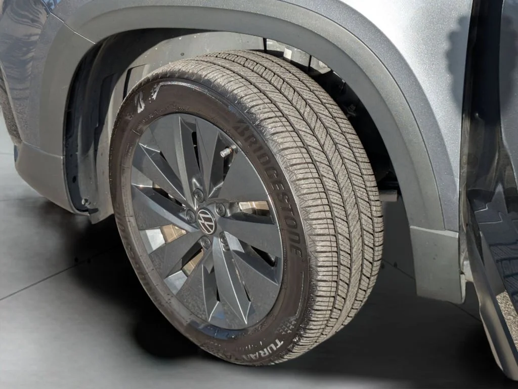 Certified Used 2024 Gray Volkswagen 1.5T S image 31