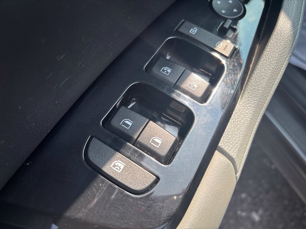 Used 2023 Gray Kia X-Line image 18