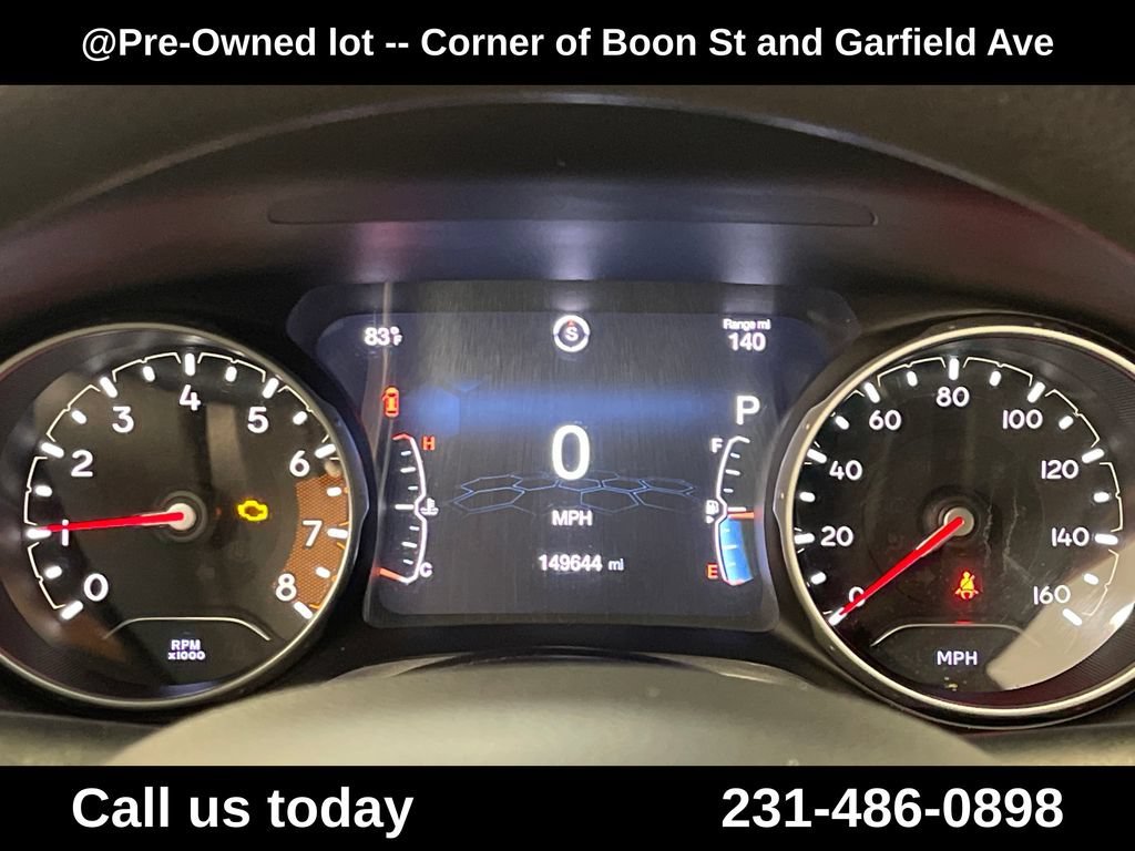 Used 2018  Jeep Sport image 21