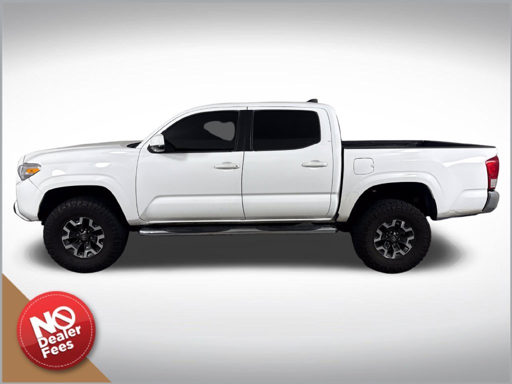 Used 2016 White Toyota SR image 7