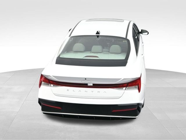 Certified Used 2025 White Hyundai SEL Convenience image 28