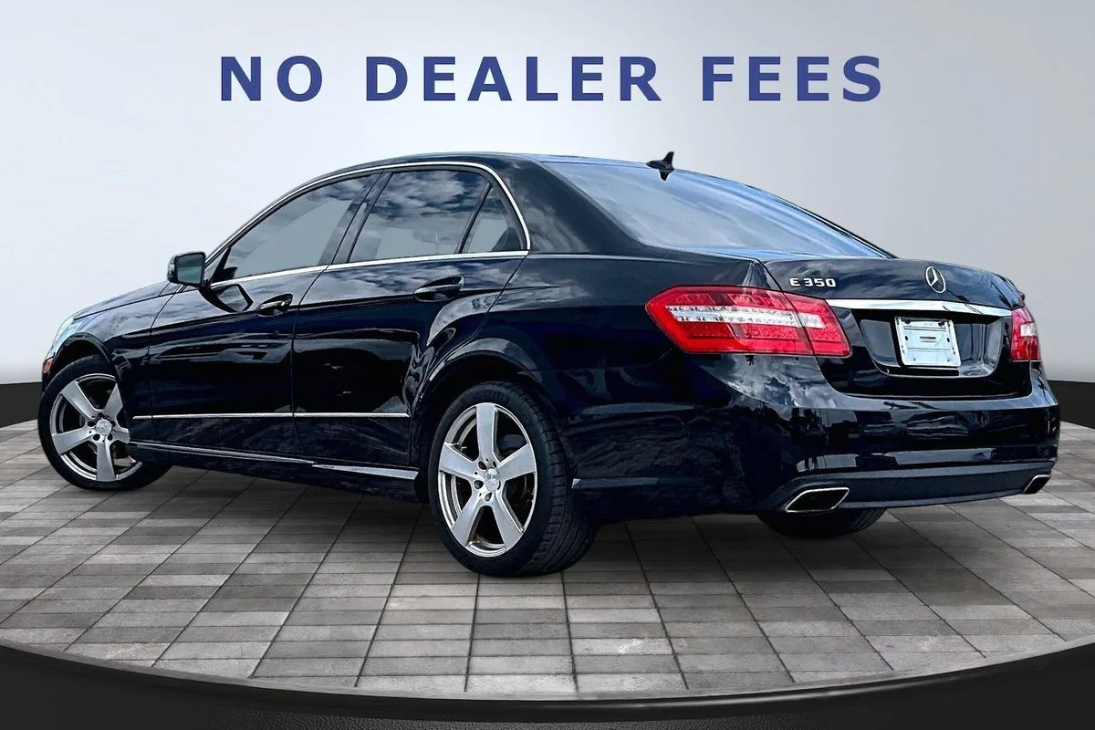 Used 2010 Black Mercedes-Benz  image 4