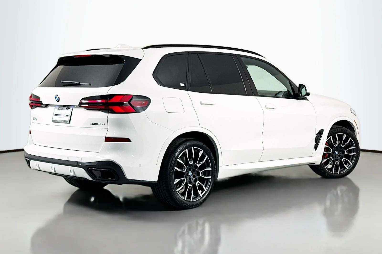 Used 2024 Alpine White BMW xDrive40i image 11
