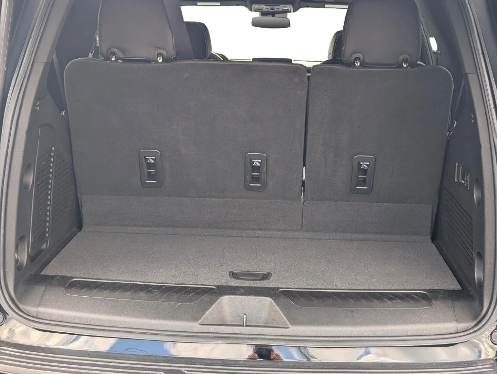 Used 2023 Onyx Black GMC SLT image 10