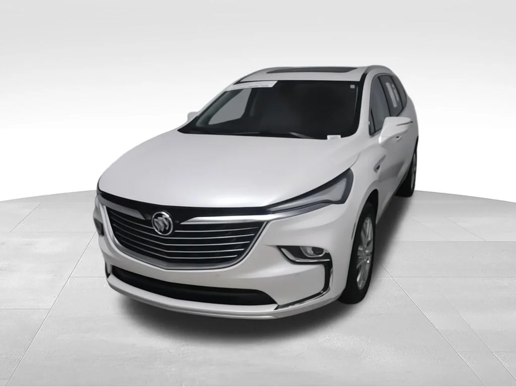 Used 2023 White Buick Essence image 4