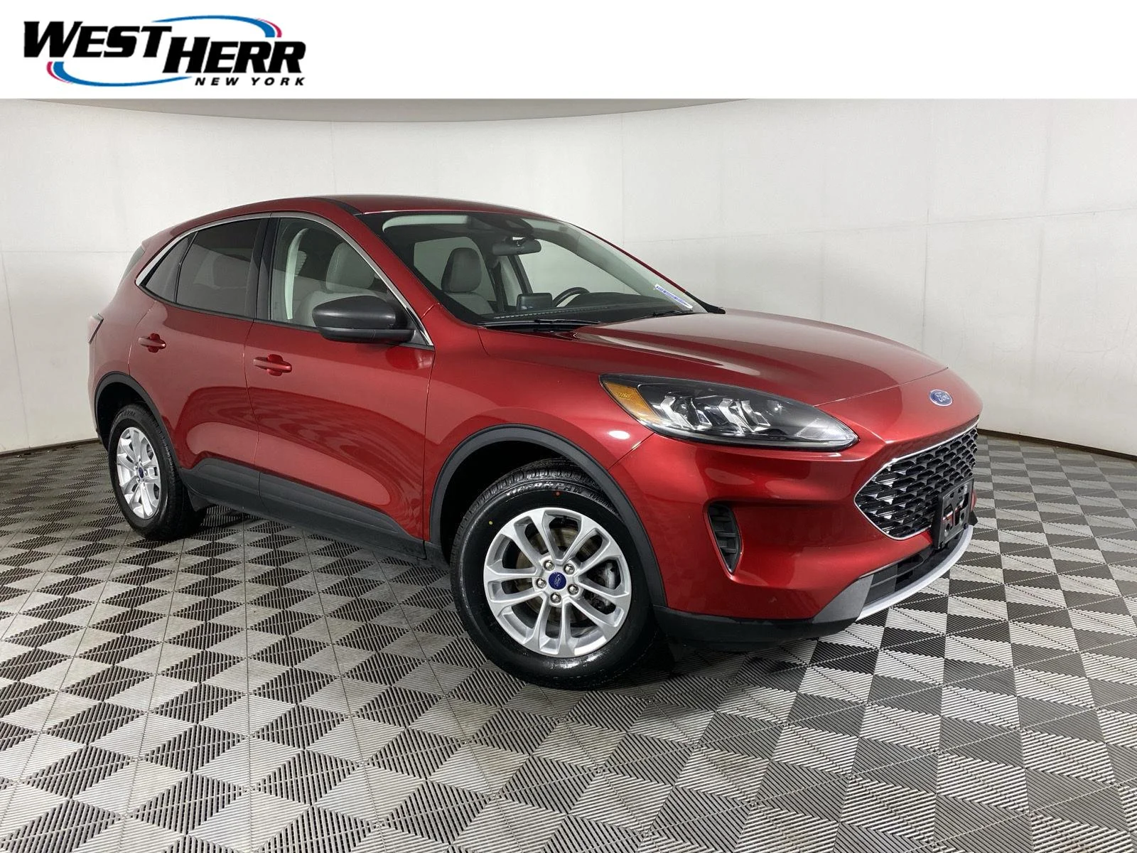 Used 2022 Rapid Red Metallic Tinted Clearcoat Ford  image 1
