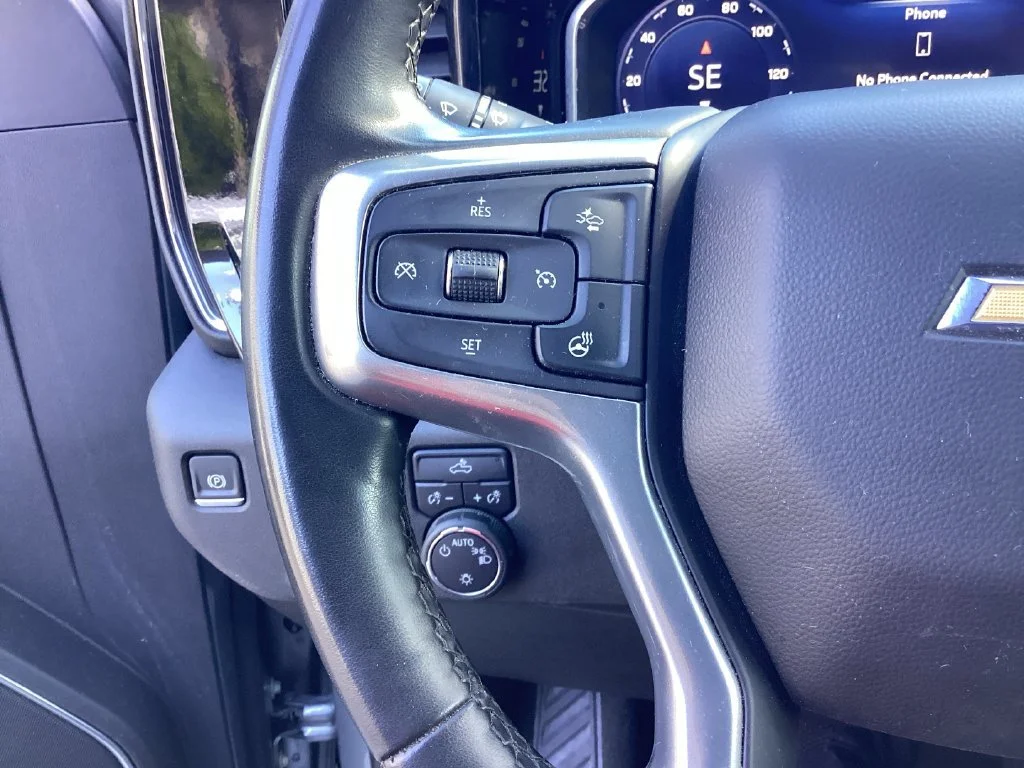 Used 2024 Sterling Gray Metallic Chevrolet LT (2FL) image 35